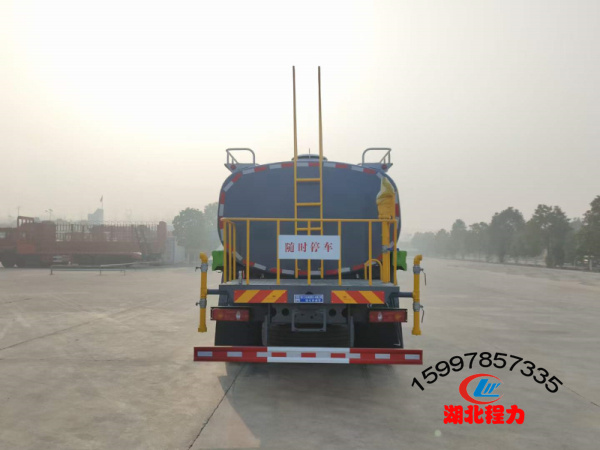 程力商用后双桥洒水车18方容积 程力商用后双桥洒水车18方容积