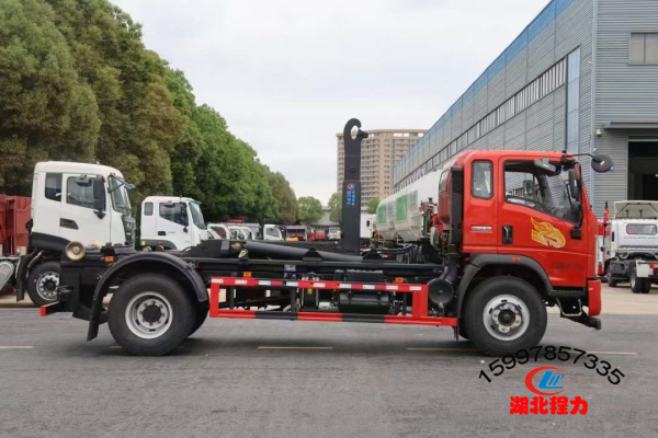 重汽豪曼18吨勾臂垃圾车 重汽豪曼18吨勾臂垃圾车