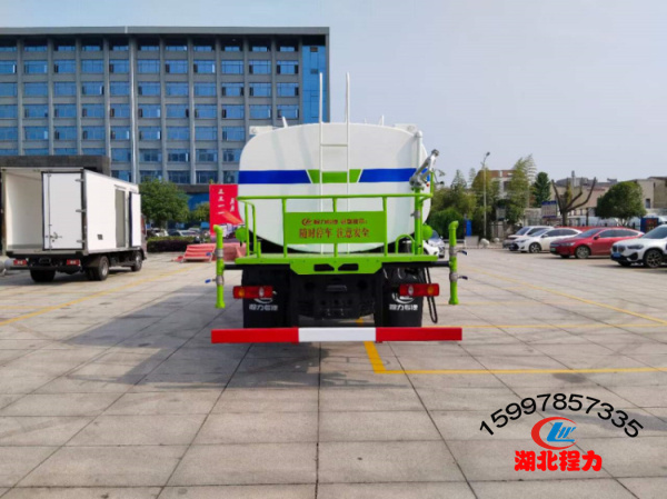 东风华神洒水车15方 东风华神洒水车15方