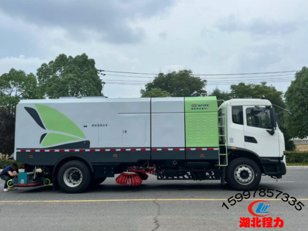 东风天锦纯电动干湿两用吸尘车 东风天锦纯电动干湿两用吸尘车