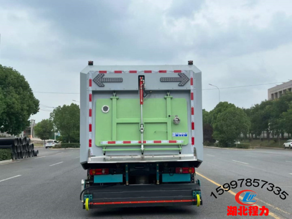 东风天锦纯电动干湿两用吸尘车 东风天锦纯电动干湿两用吸尘车